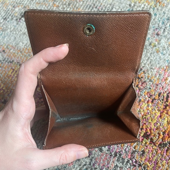 Louis Vuitton Classic Monogram Double Sided Snap Wallet - Picture 7 of 8